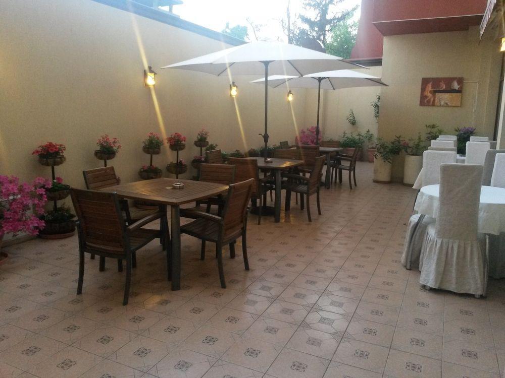 Aris Hotel София Экстерьер фото