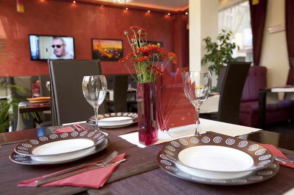 Aris Hotel София Экстерьер фото