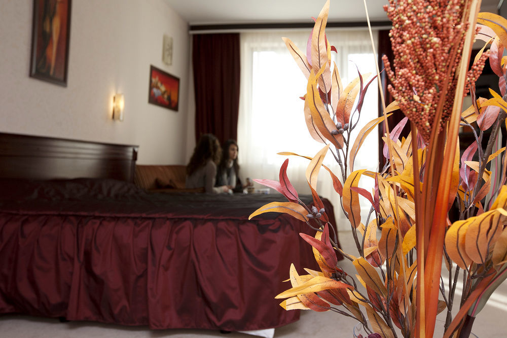 Aris Hotel София Экстерьер фото